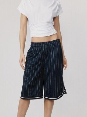 NWT With Jean King Jorts in Black - L